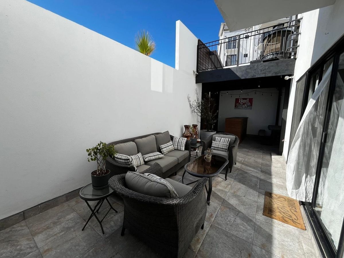 19 de 22: Patio con sala para exteriores