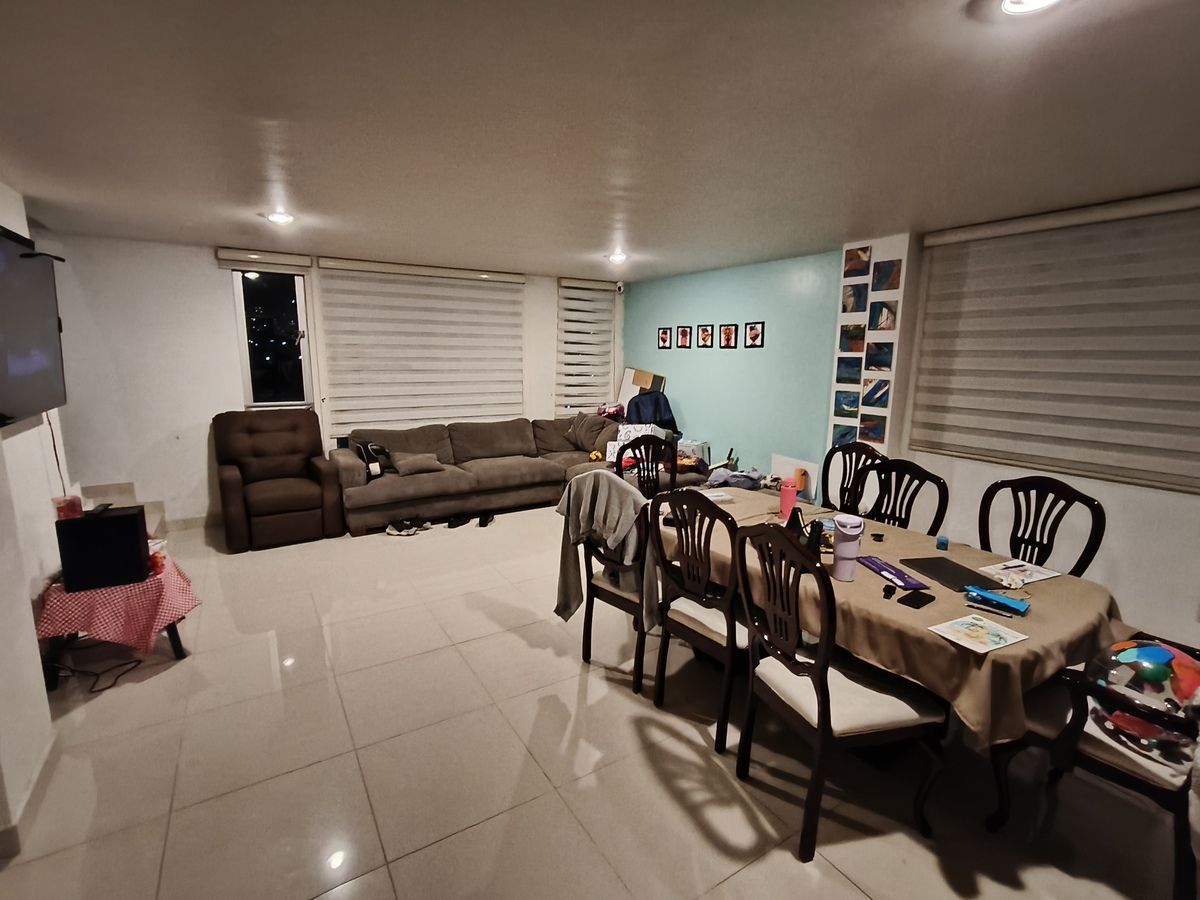 6 de 38: Comedor-sala