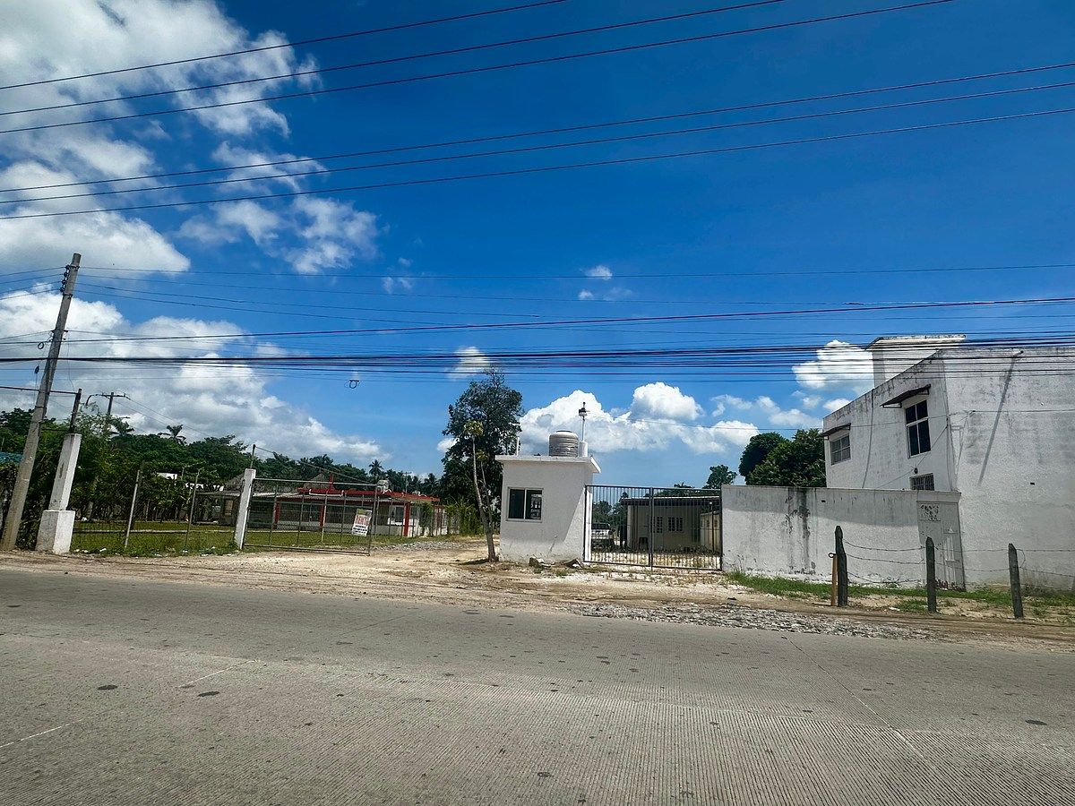 Oficina, habitaciones y patio en Renta, foto 1 de 22