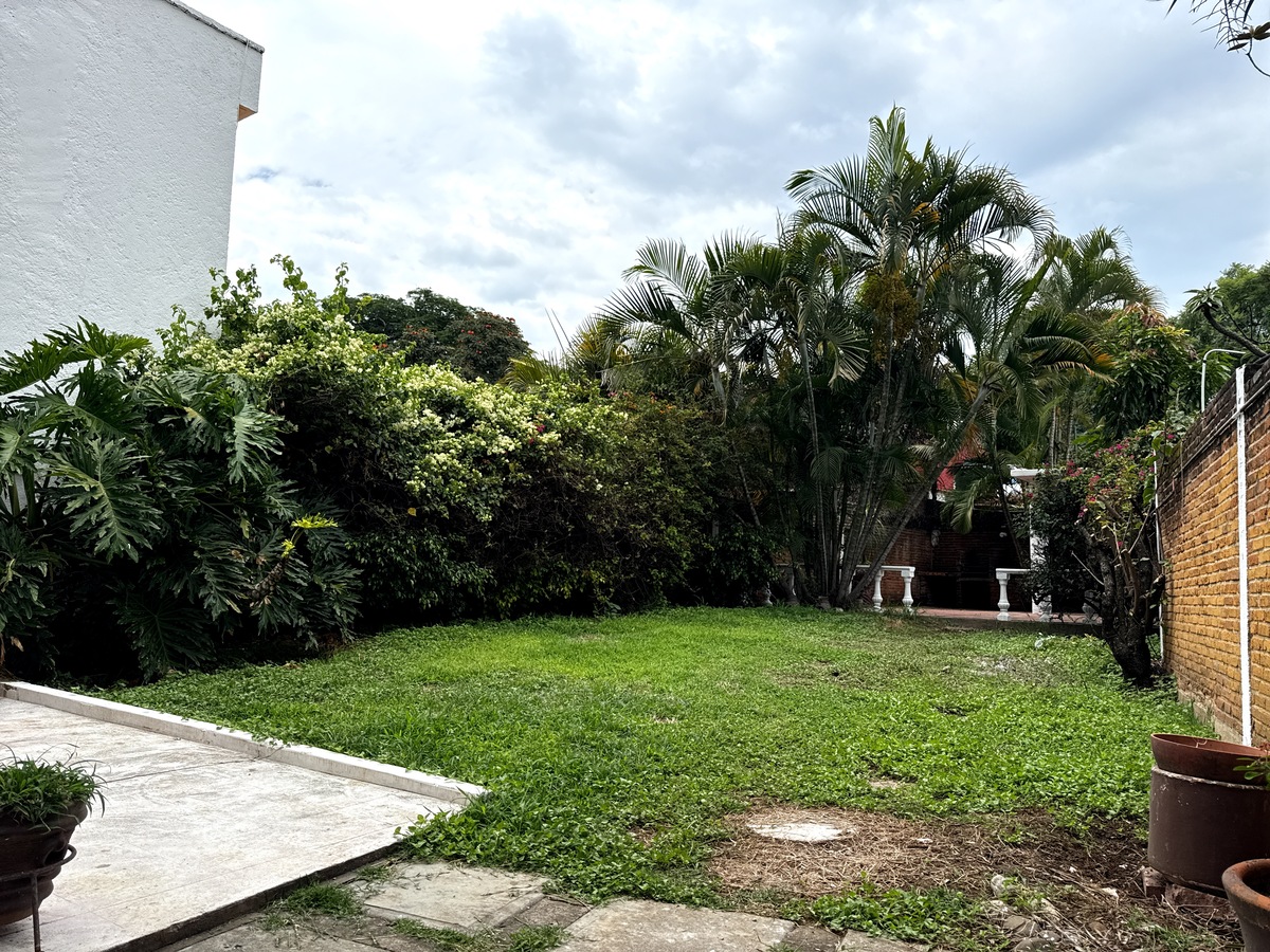 2 de 21: Jardín