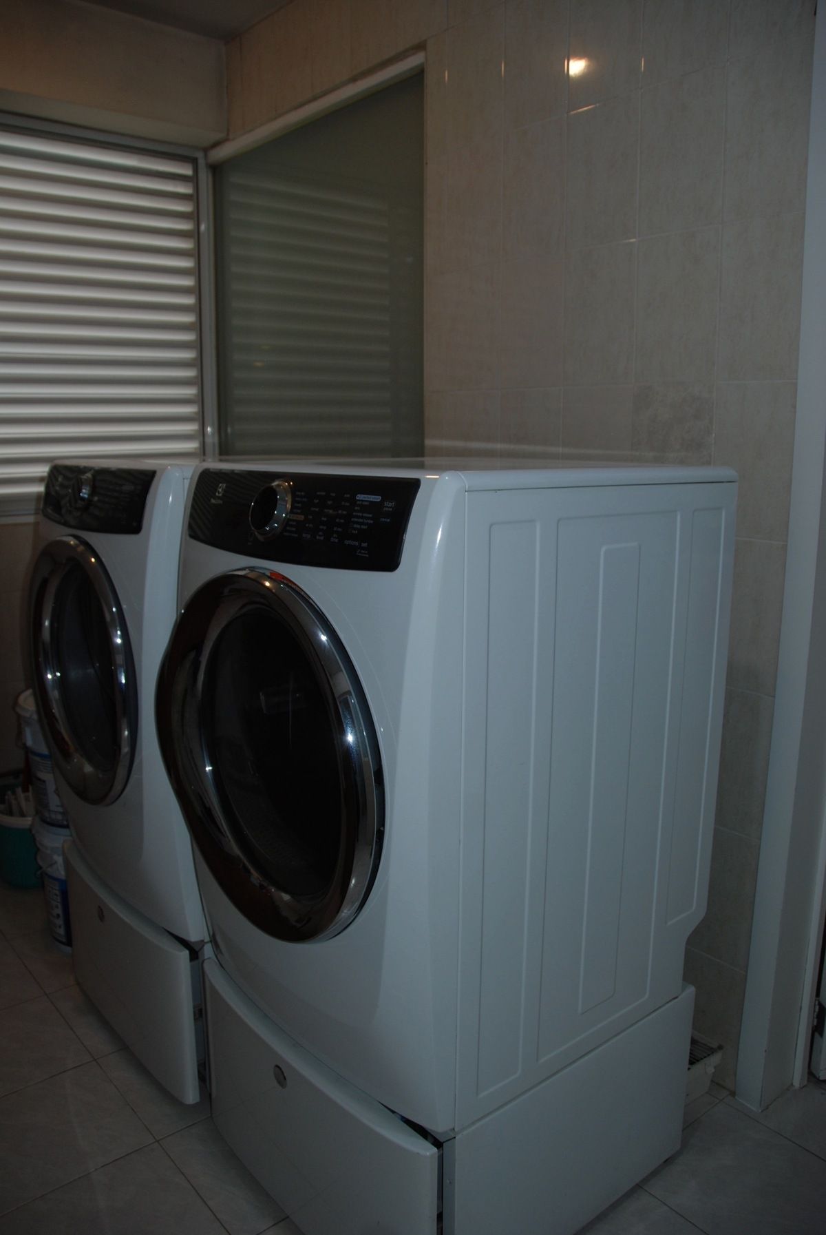 21 de 35: Area de lavado con cuarto de servicio y baño