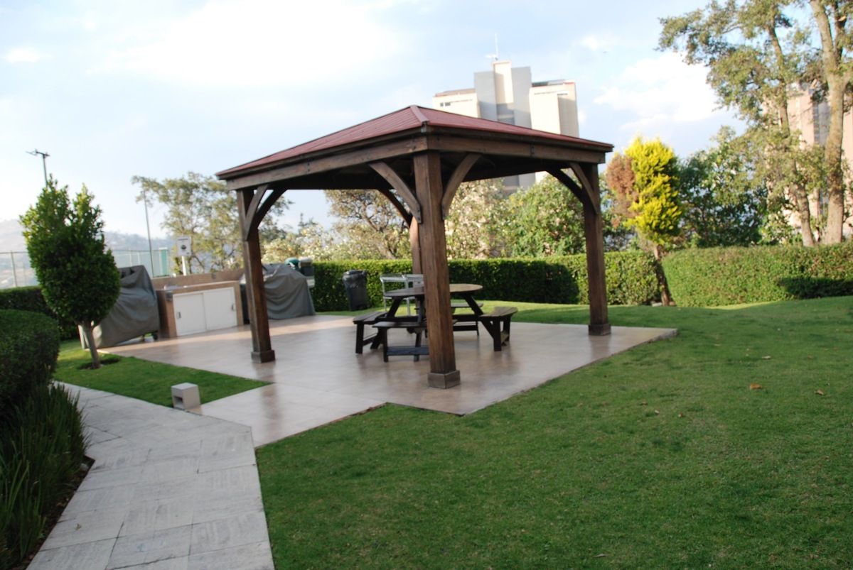 30 de 35: Uno de los asadores