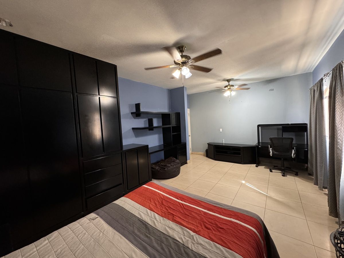 35 of 49: Recamara 2 Planta Alta