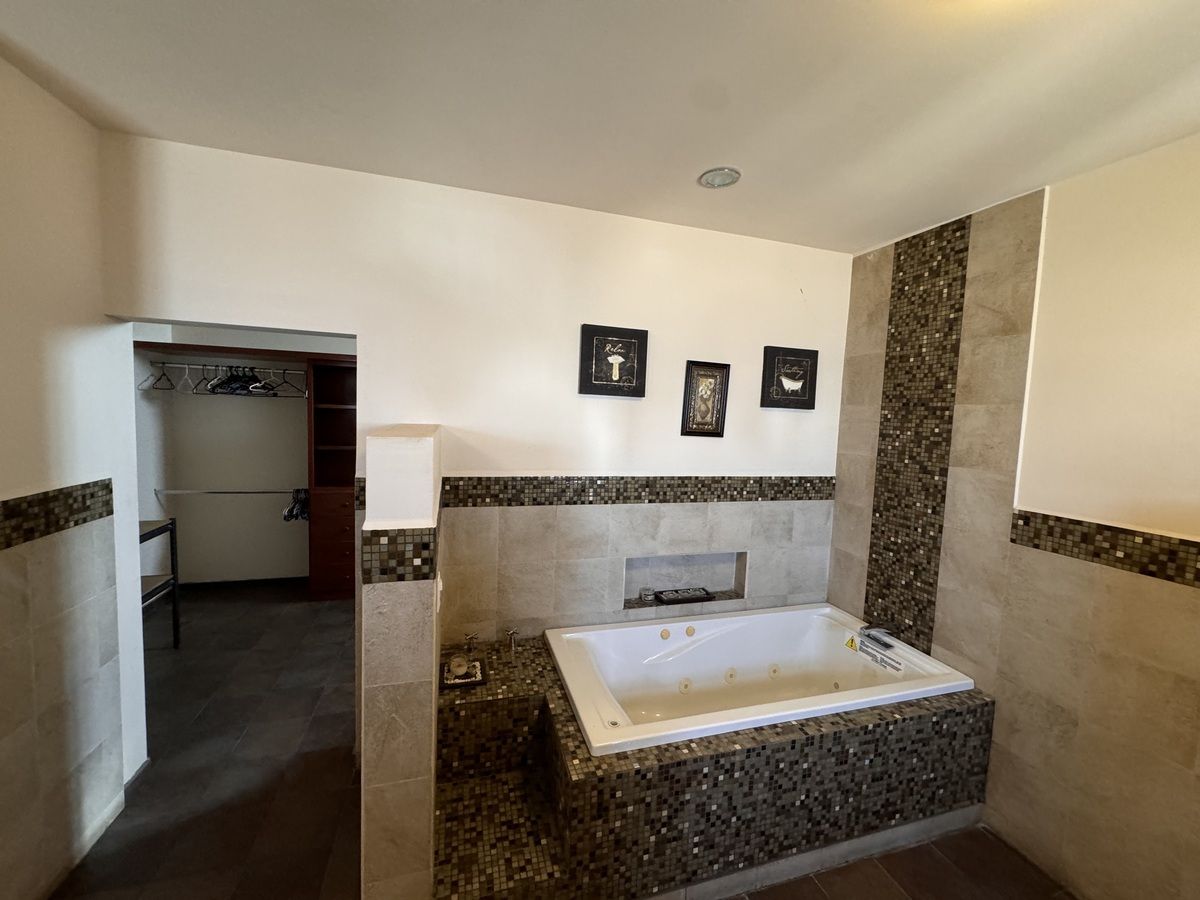 47 of 49: Baño Recamara Ppal.