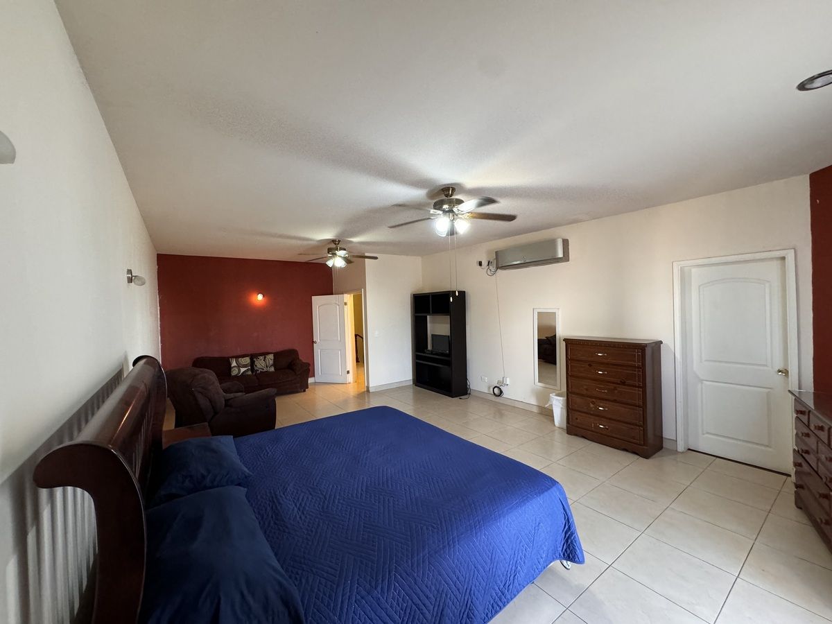 42 of 49: Recamara Principal