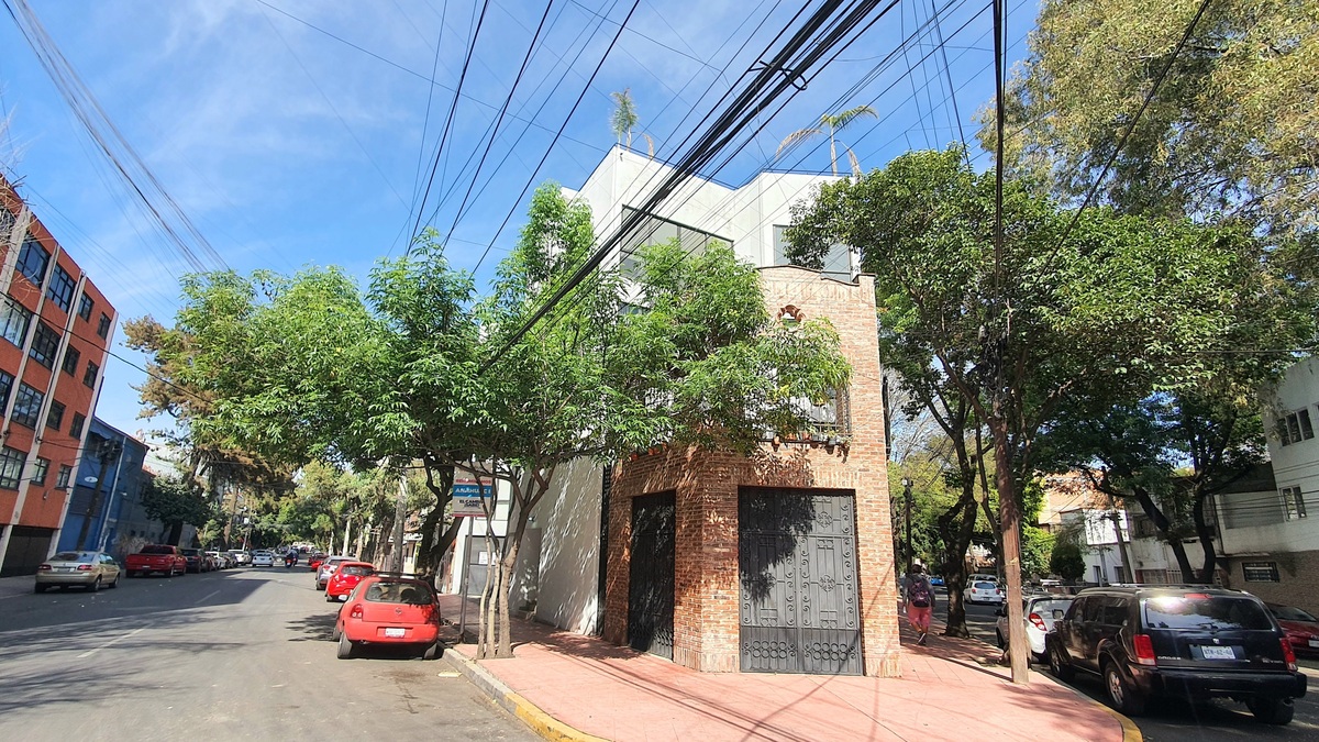 33 de 35: ORIGINAL EDIFICIO CON ARQUITECTURA ORIGINAL-NUEVA-LABORINN