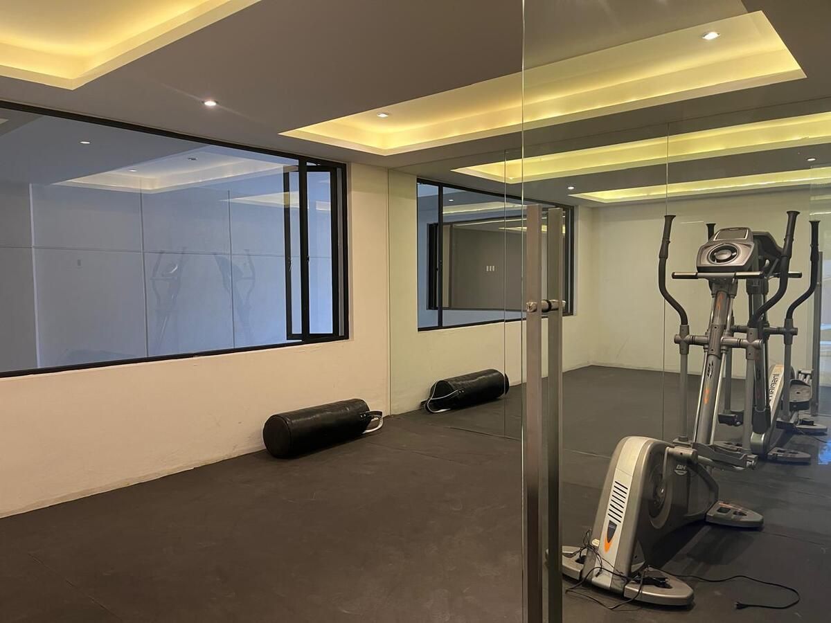 2 de 21: gimnasio