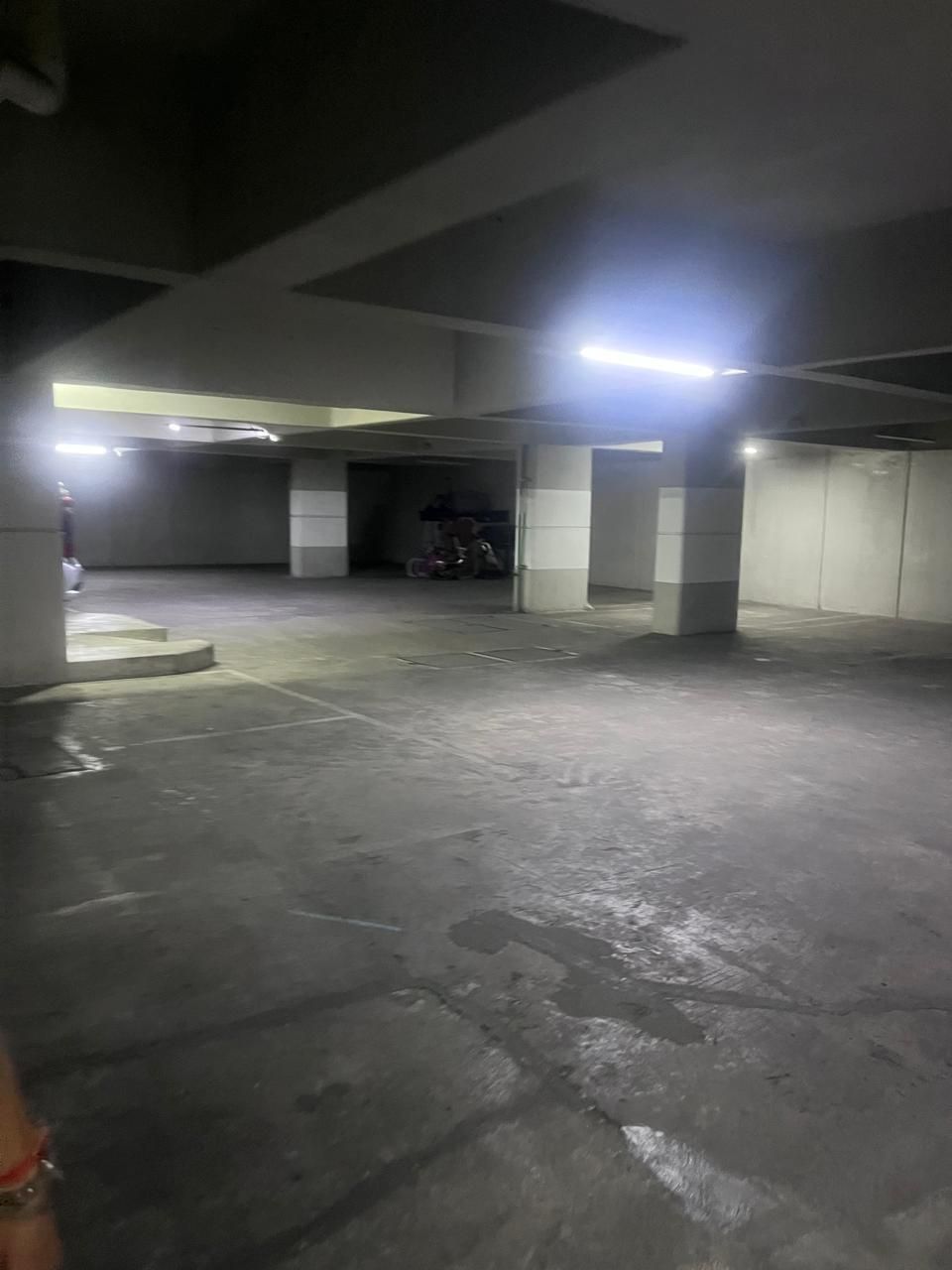 25 de 29: Estacionamiento