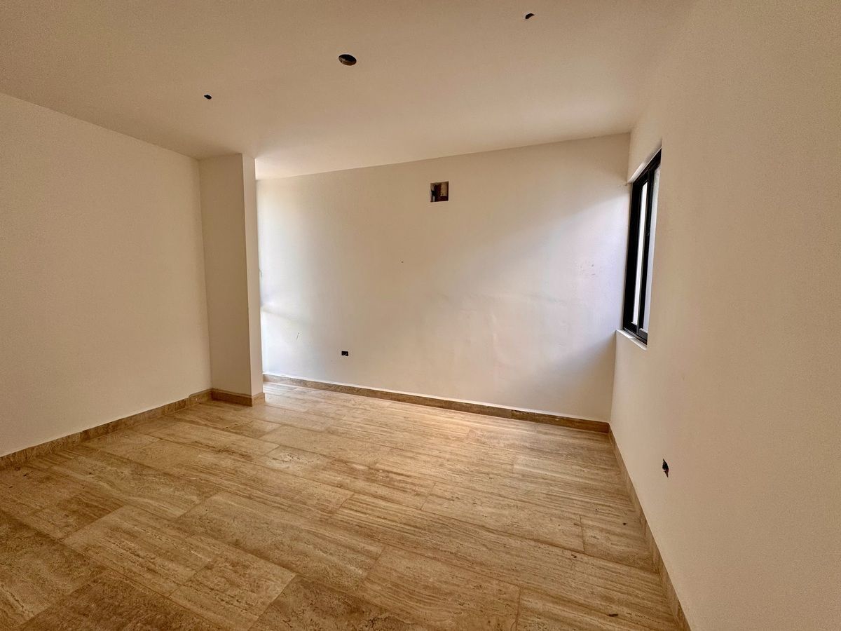 12 de 23: CASA MUESTRA