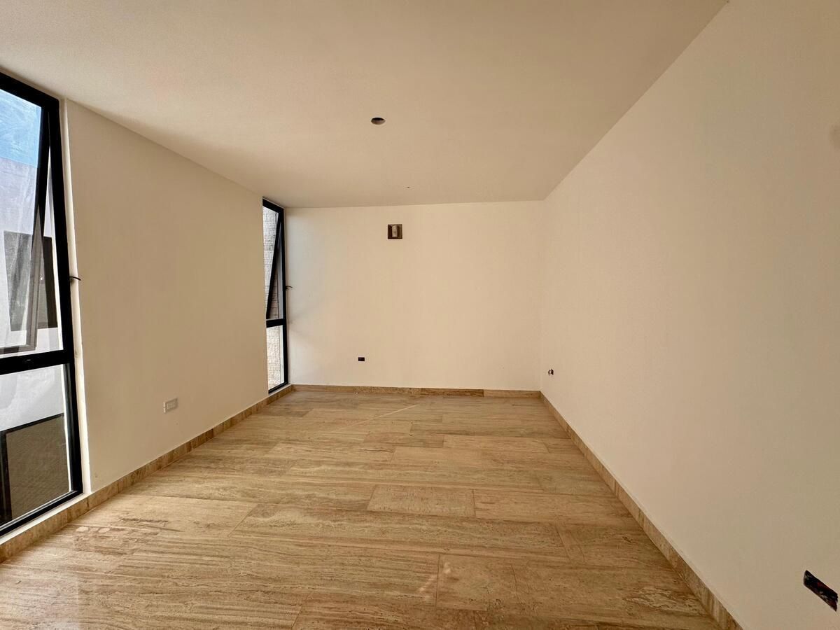 15 de 23: CASA MUESTRA