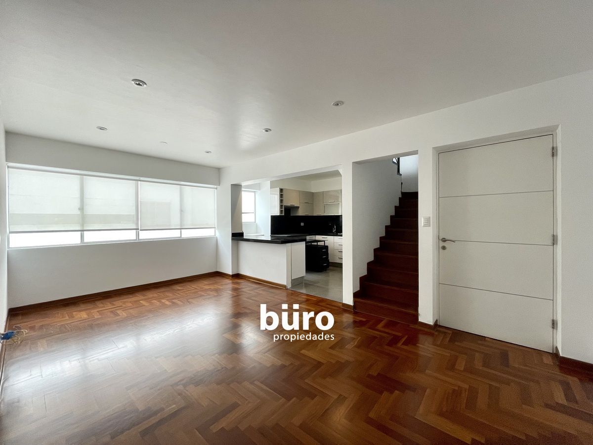 3 de 25: Sala, comedor y cocina integrada