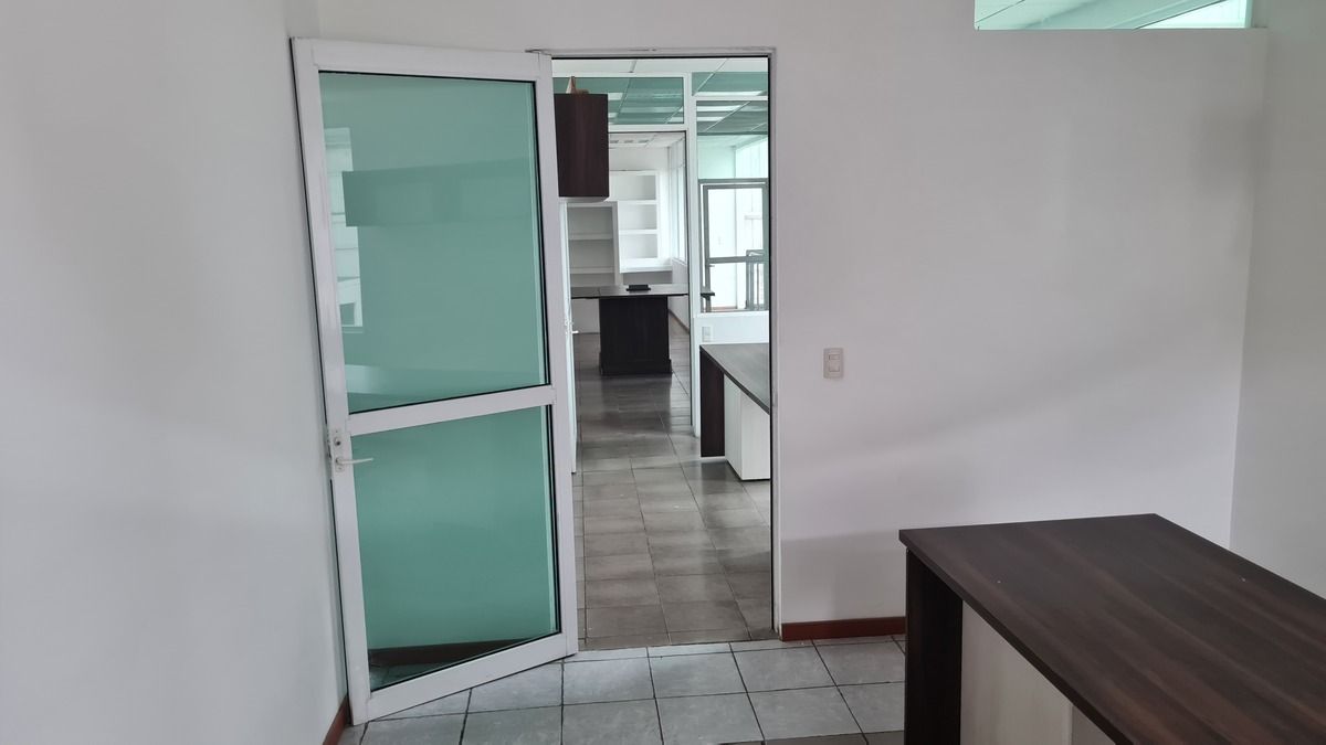 13 de 18: Renta Bodega Industrial  1,400 m2  50 kvas, Queretaro