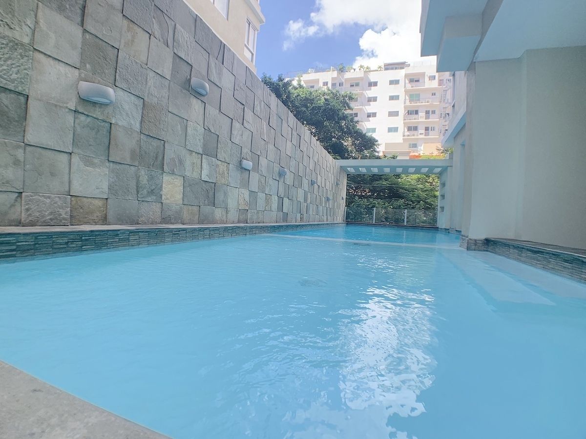 22 de 33: Piscina común