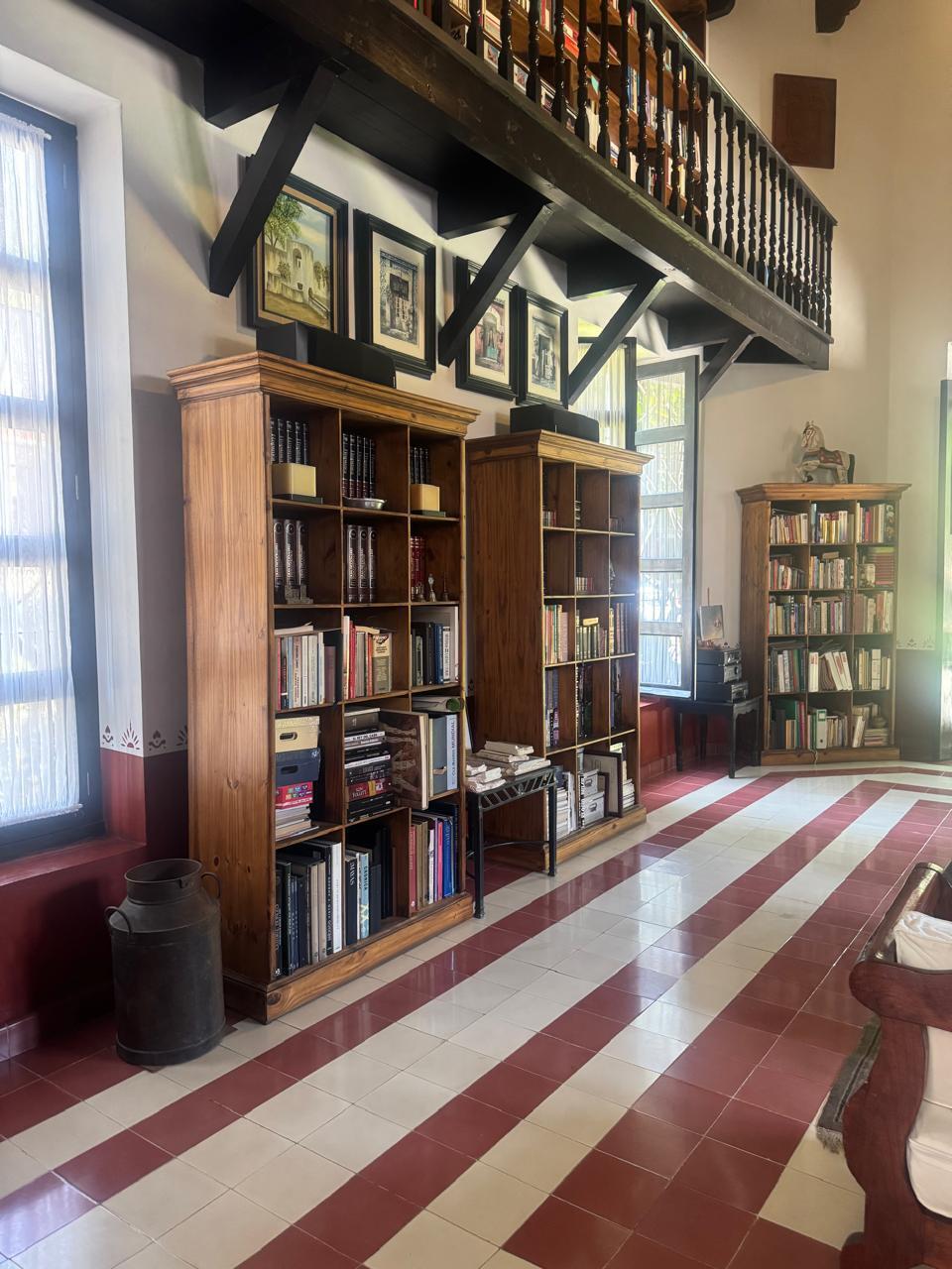 26 de 26: Parte de la biblioteca