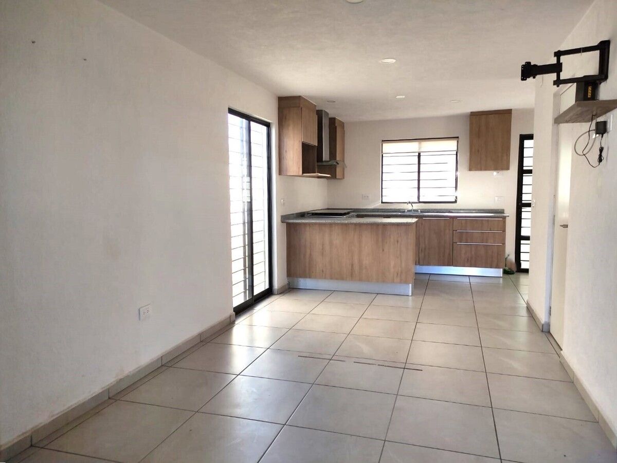 Casa en Adamar, Tlajomulco de Zúñiga, foto 2 de 23