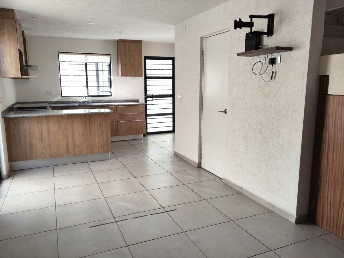 Casa en Adamar, Tlajomulco de Zúñiga, foto 3 de 23