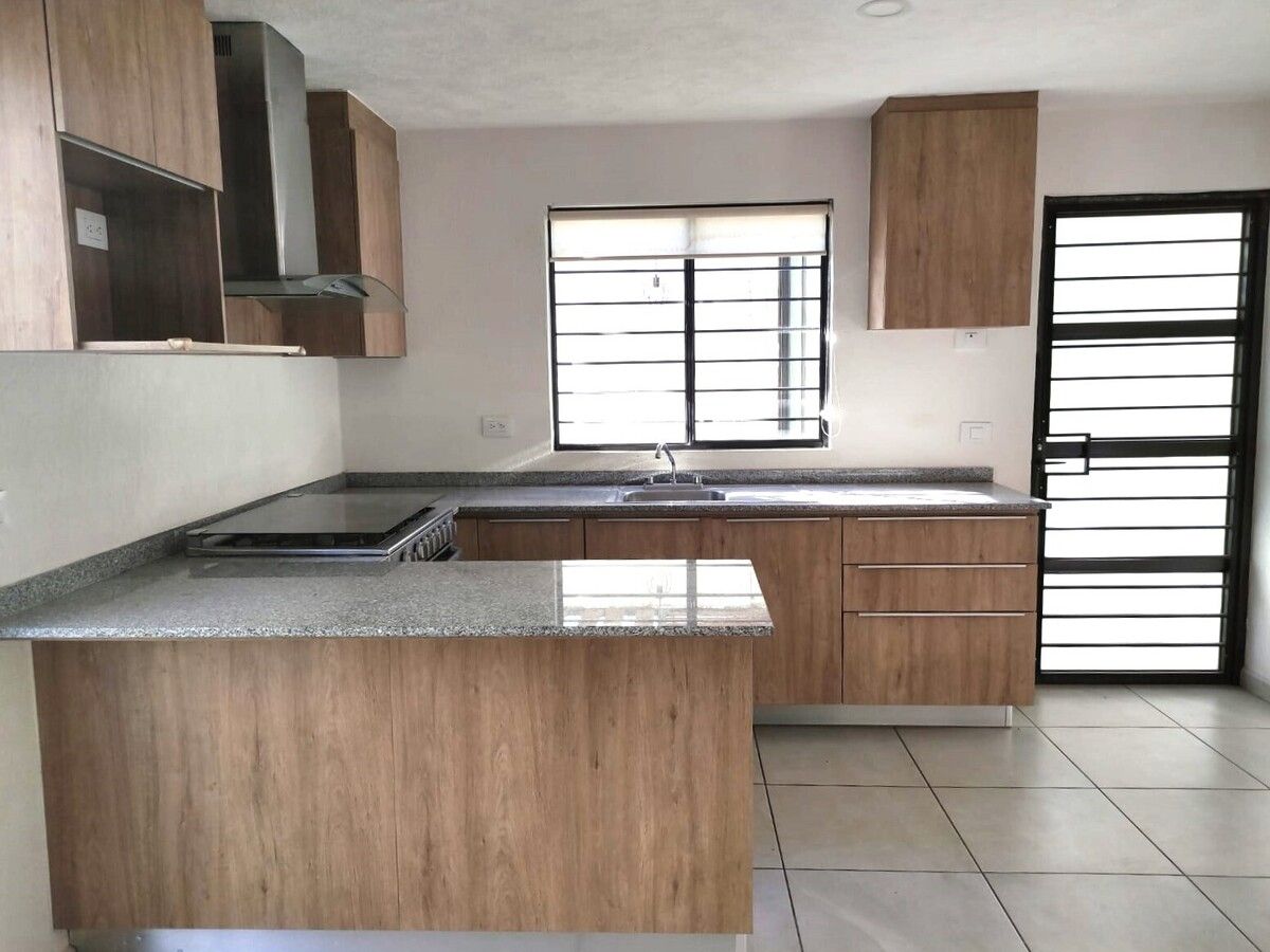 Casa en Adamar, Tlajomulco de Zúñiga, foto 4 de 23