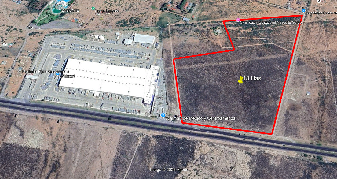 Sacramento next to Walmart Cedis on the roadside - foto 1