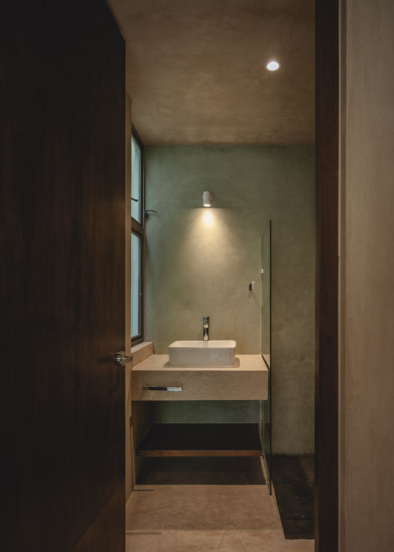 15 of 19: Baño, Recámara Secundaria