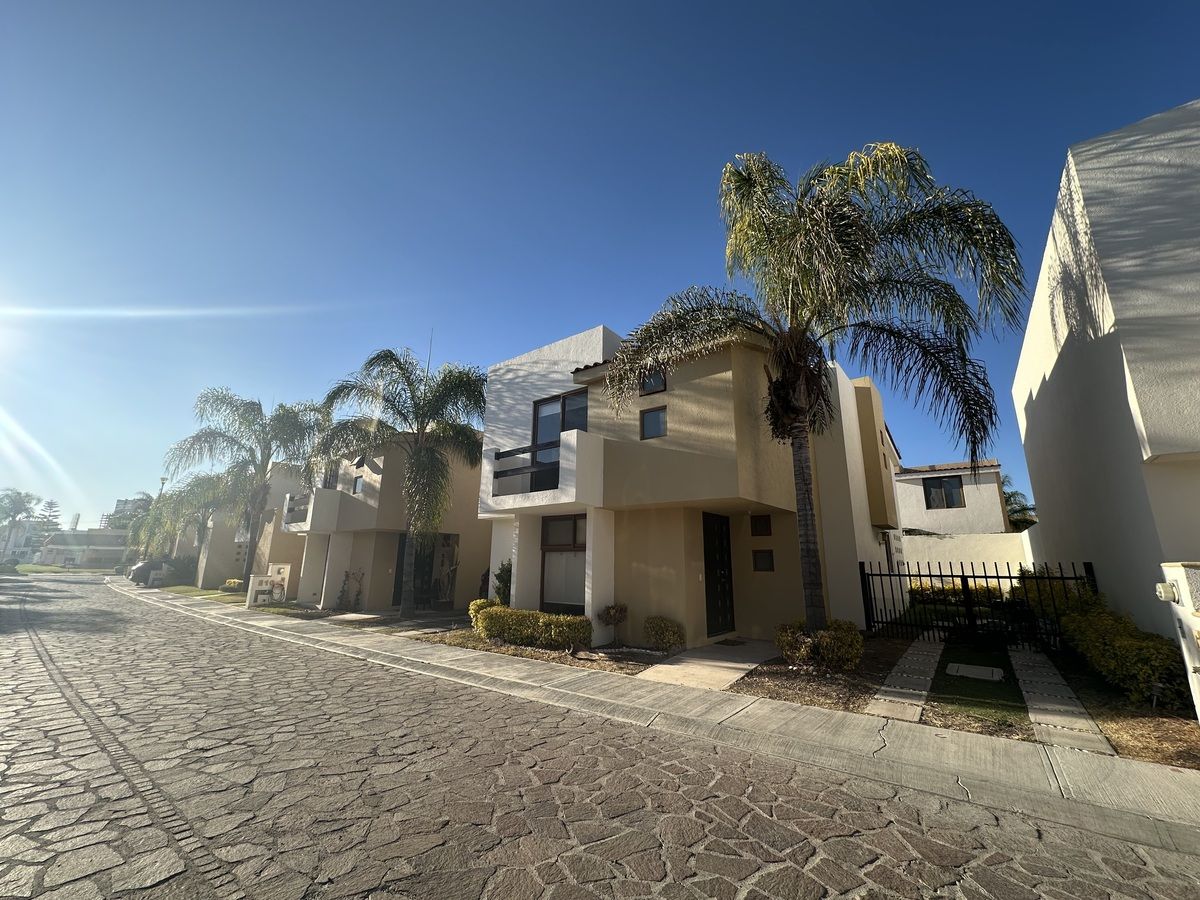 Casa en Cumbres del Lago, Querétaro, foto 2 de 22