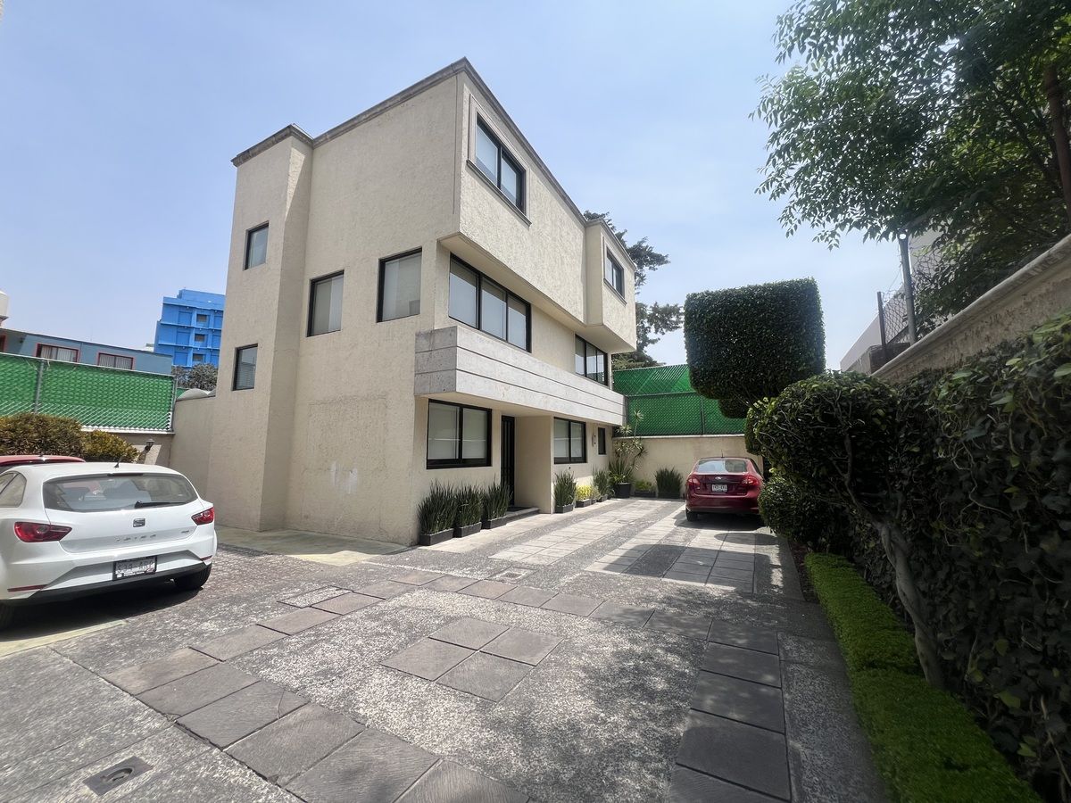 1 de 24: Fachada