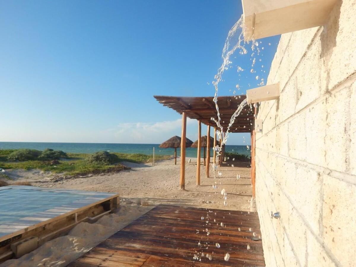 14 de 19: REGADERAS CLUB DE PLAYA