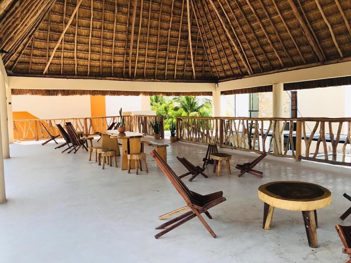 18 de 19: SALÓN PALAPA DEL COMPLEJO