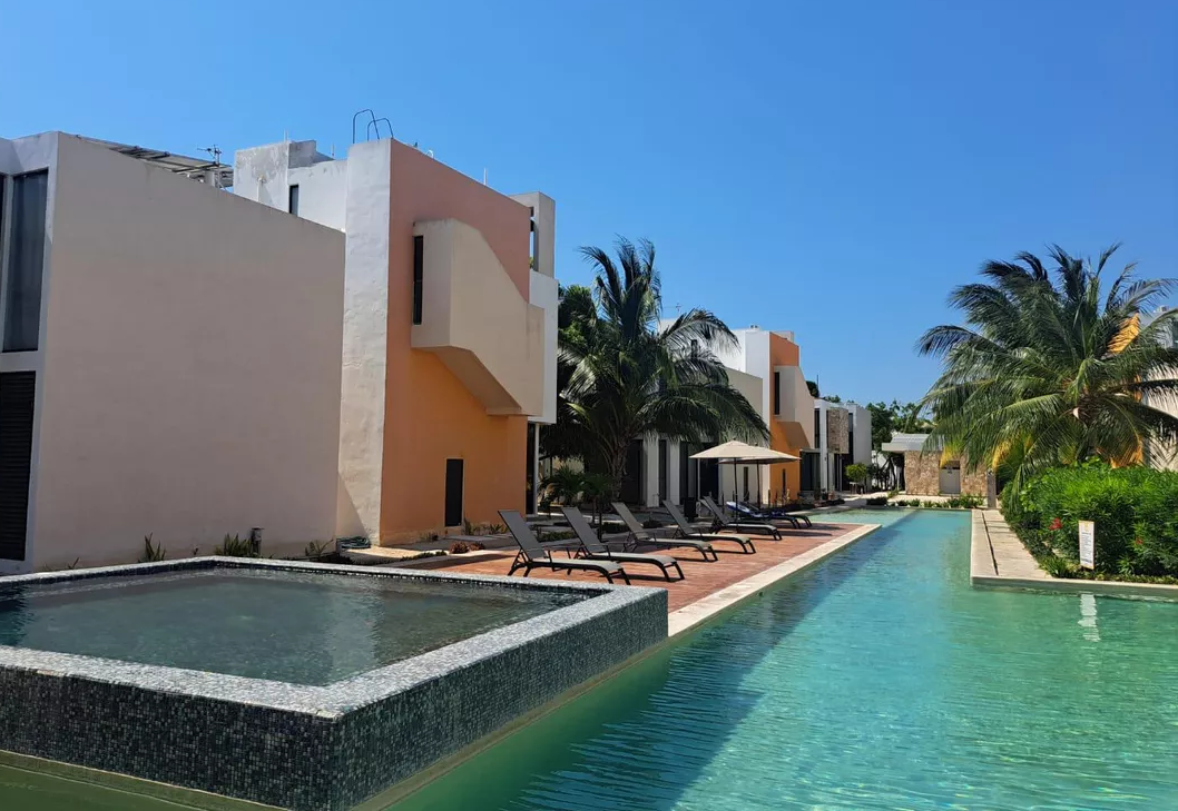 16 de 19: JACUZZI DEL COMPLEJO