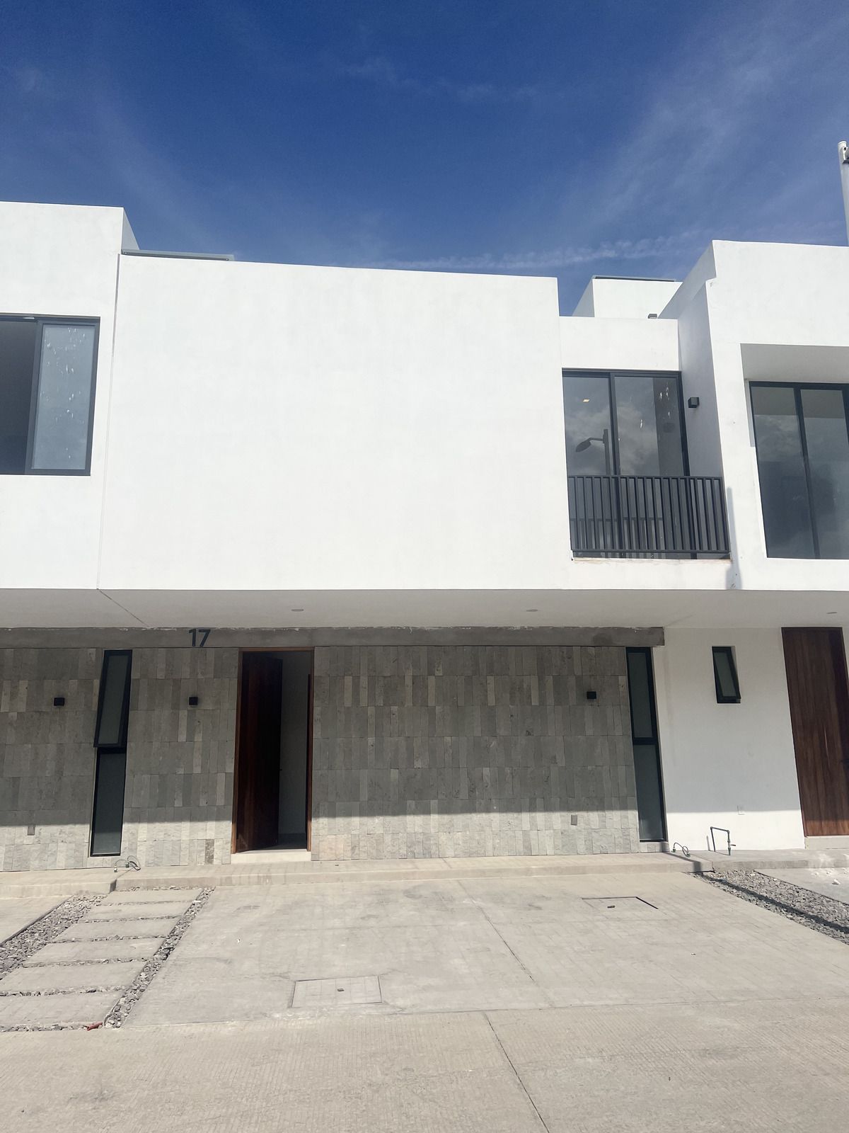2 de 17: Fachada