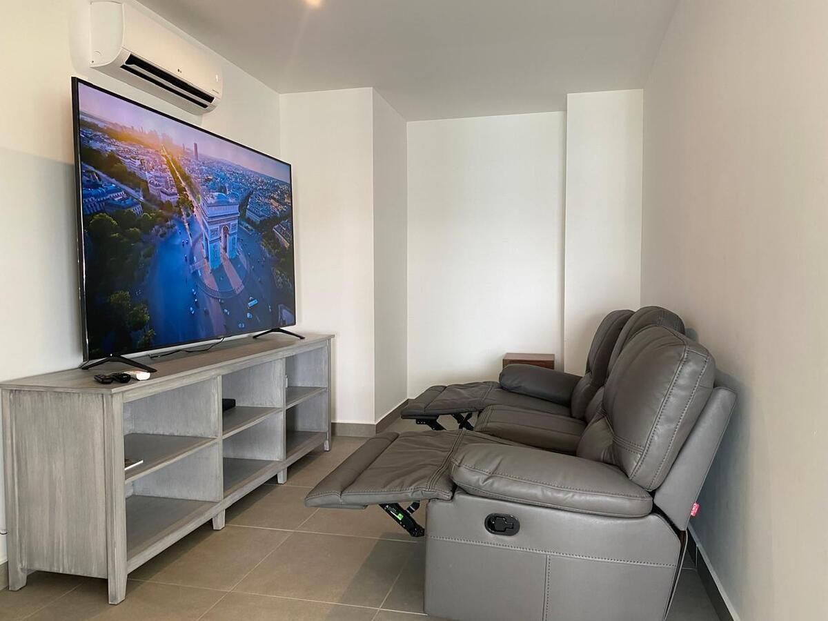 4 of 25: Sala de tv