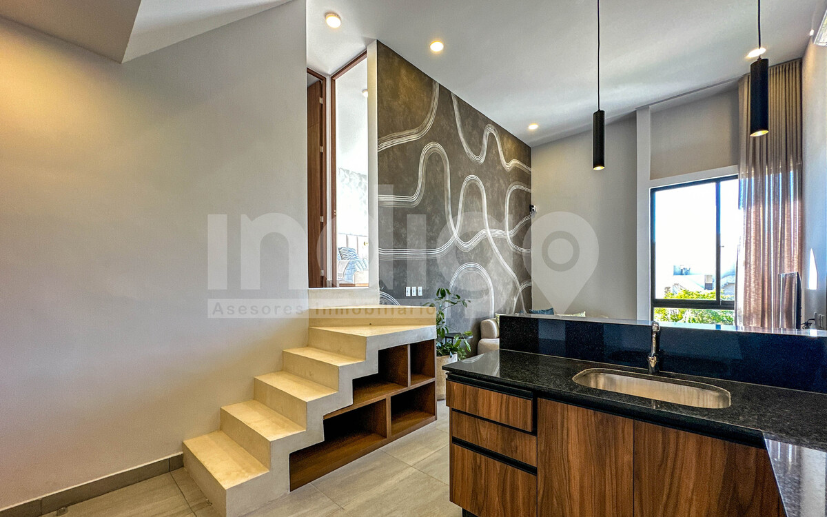 8 de 47: Escalera Planta Intermedia