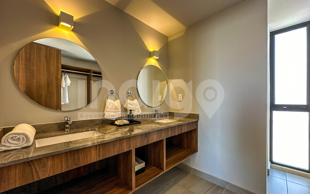 21 de 47: Baño Recámara Principal