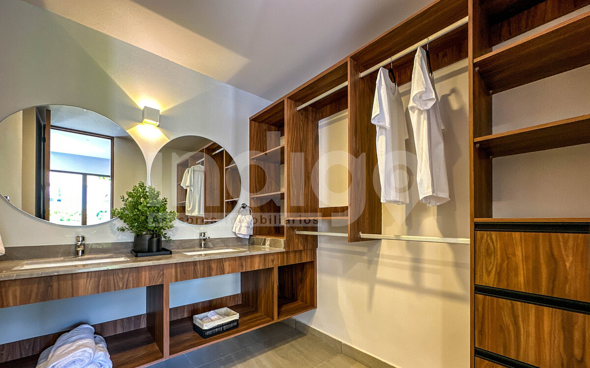 15 de 50: Baño Recámara Principal