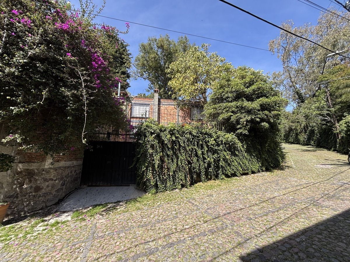1 de 17: Entrada de la casa