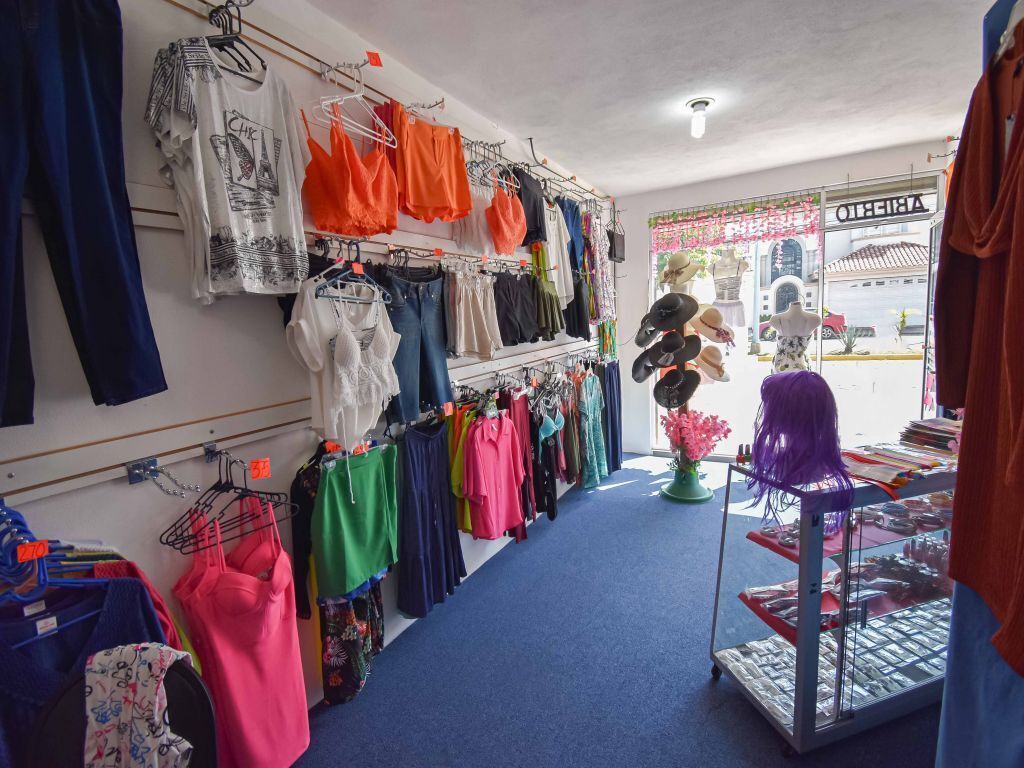 22 de 23: Local comercial