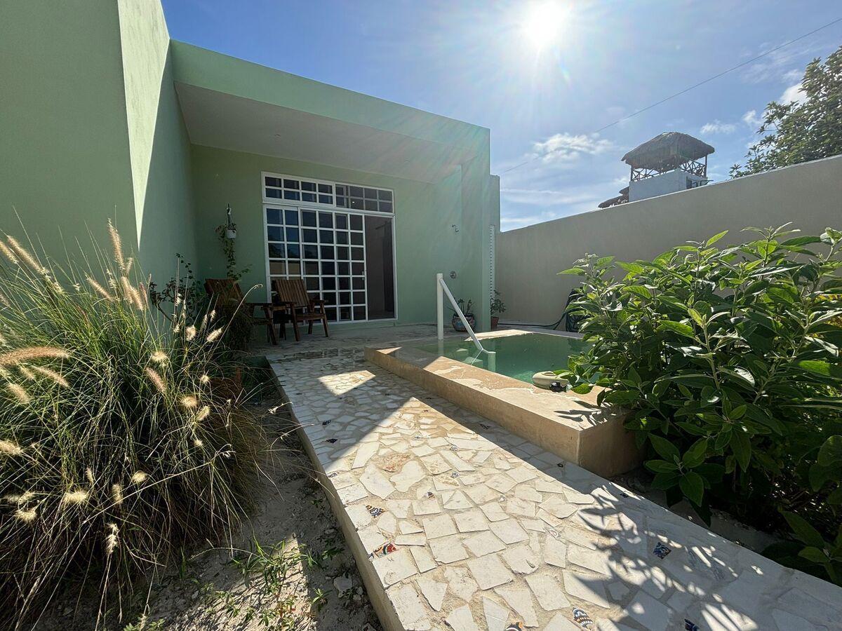 1 de 16: Plunge Pool 1