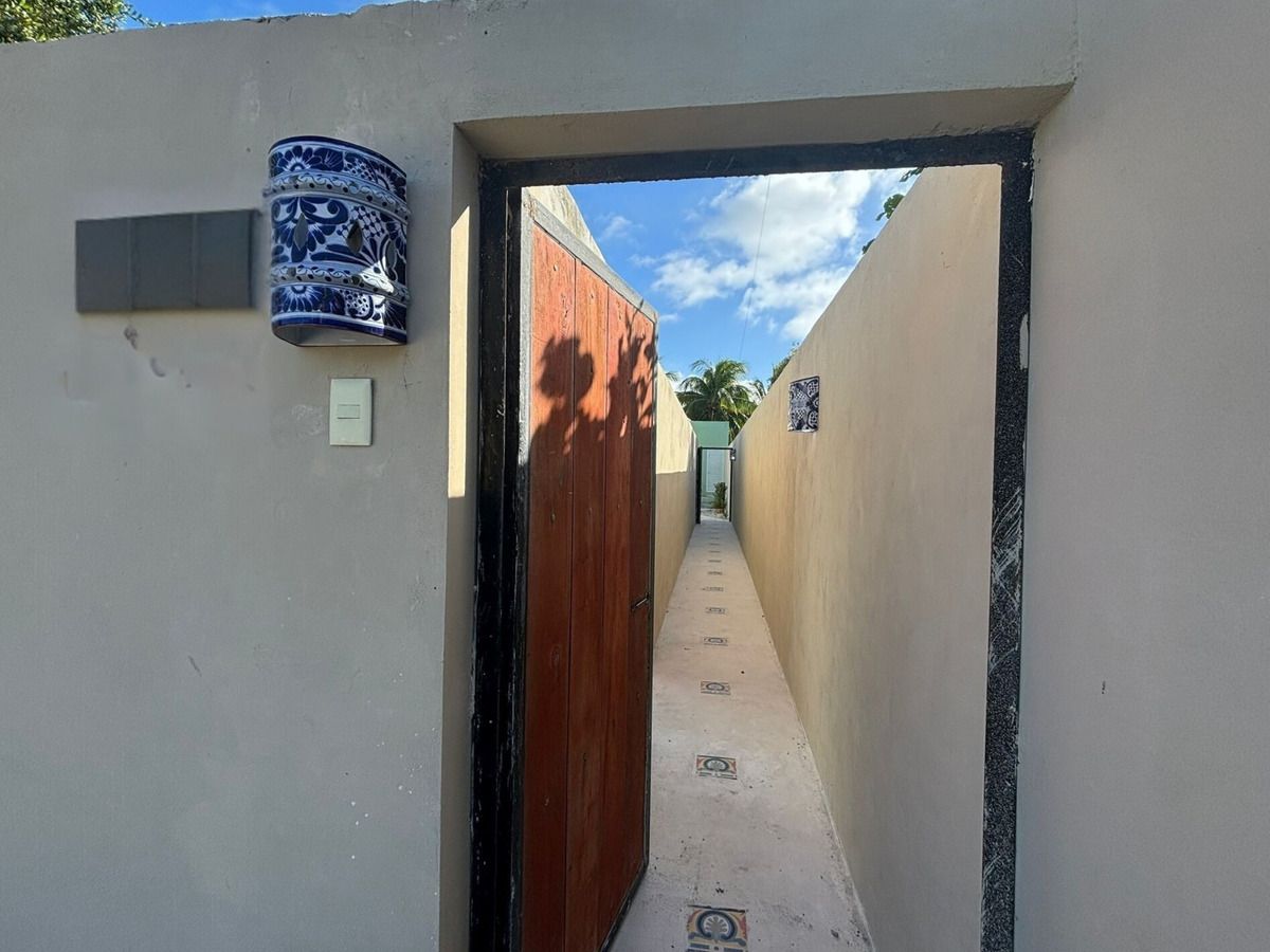 2 de 16: Entrance