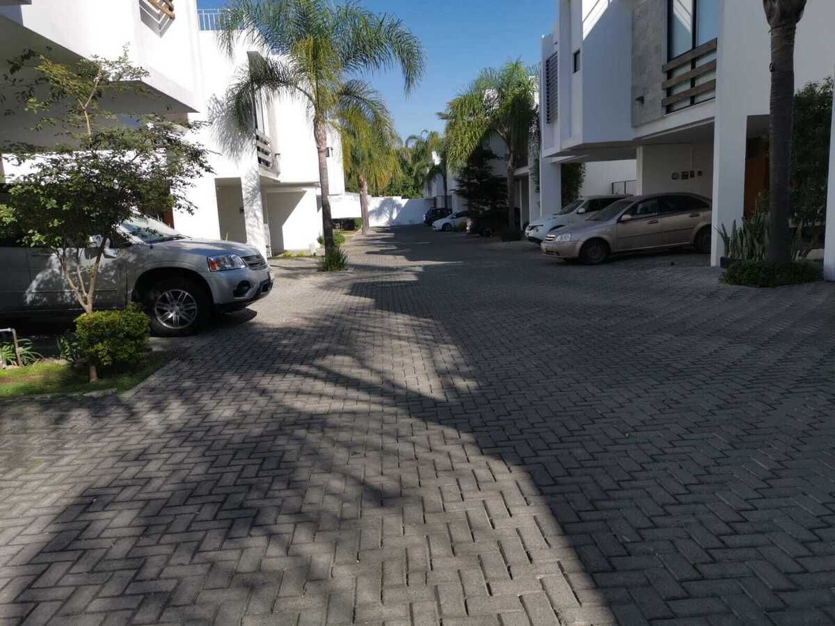 22 of 25