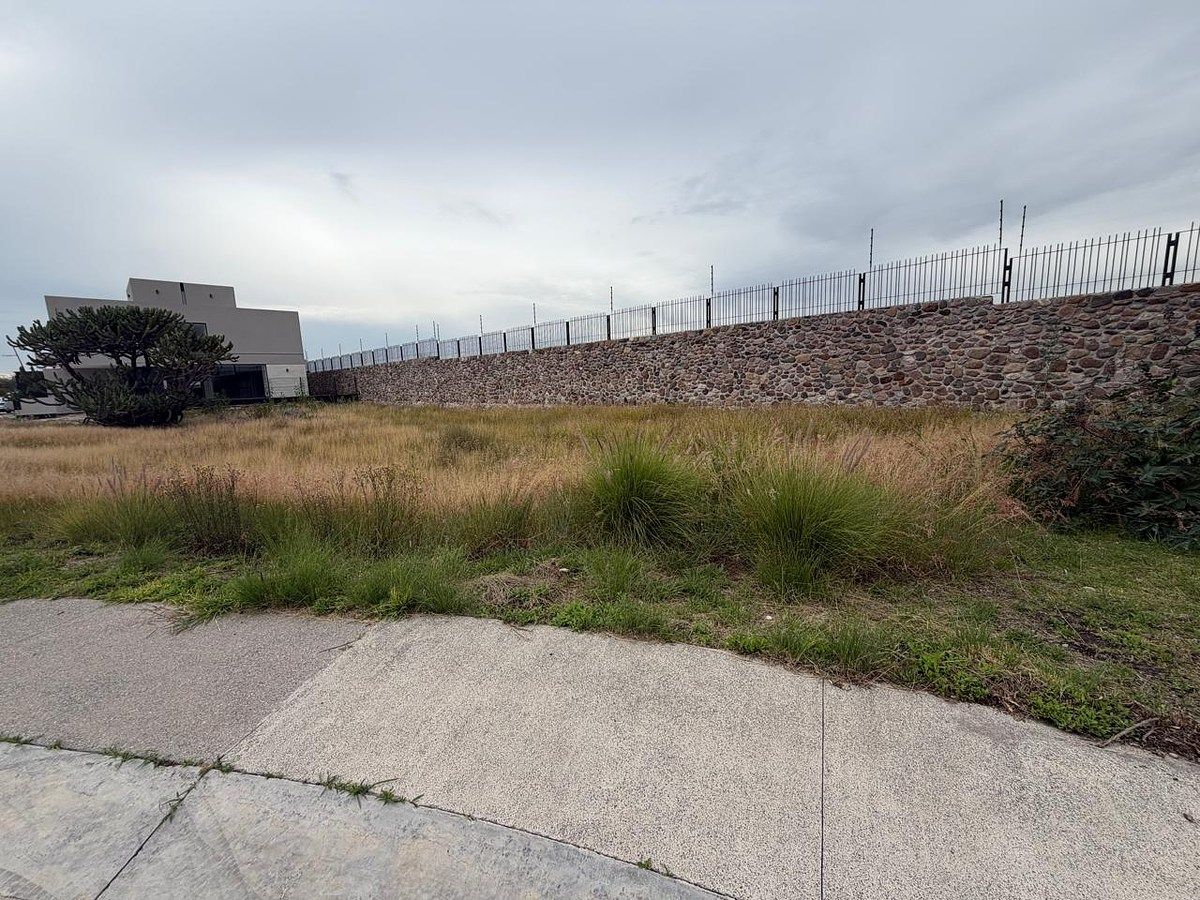 Terreno en Lomas del Campanario, Querétaro, foto 3 de 14