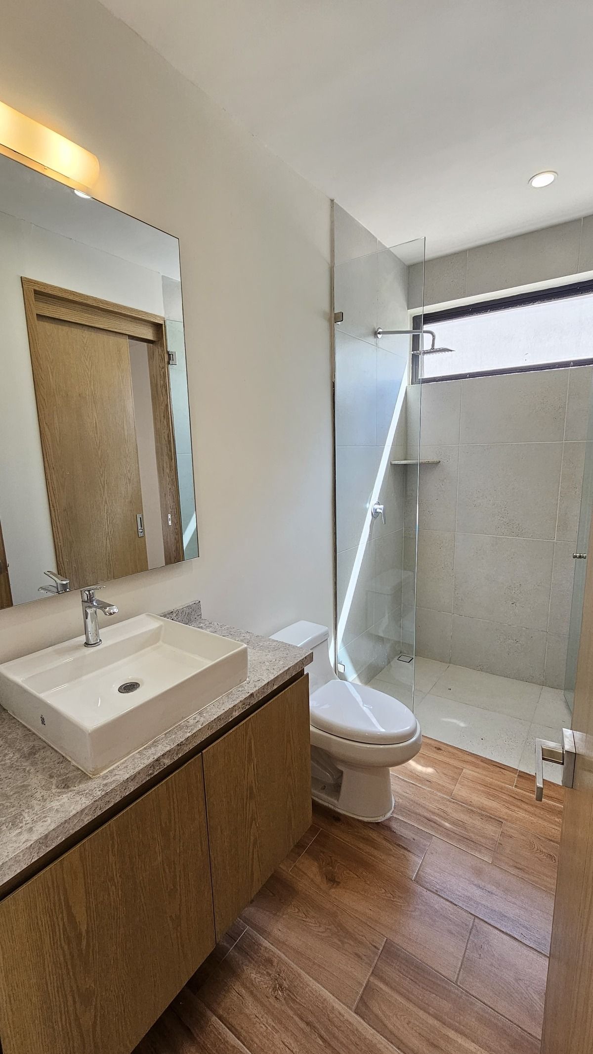 10 de 30: Baño completo PB