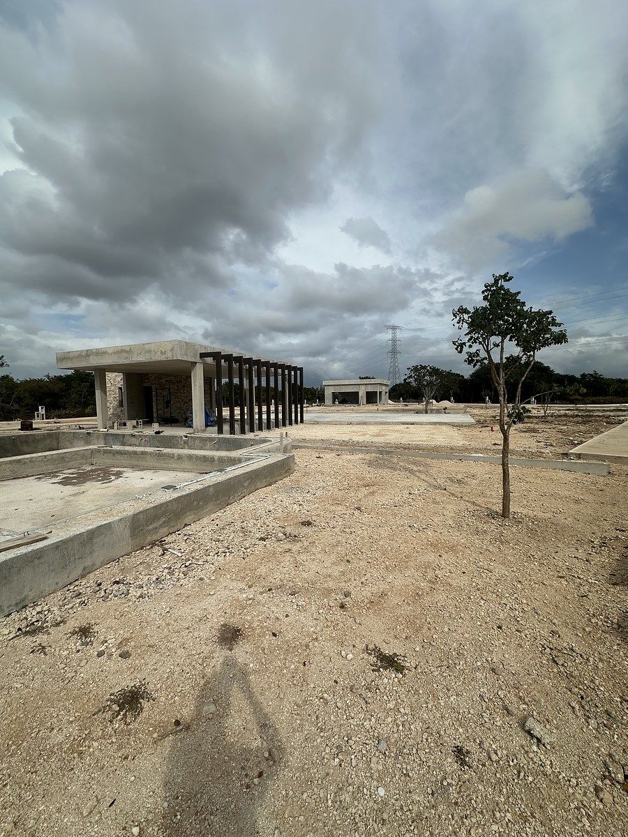 6 of 8: Avances casa club