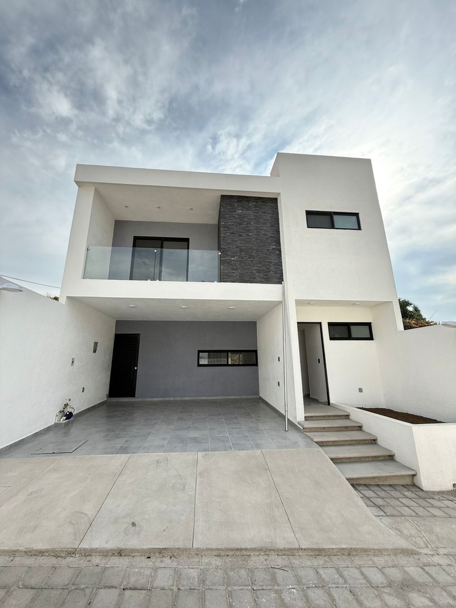 18 de 18: Fachada principal