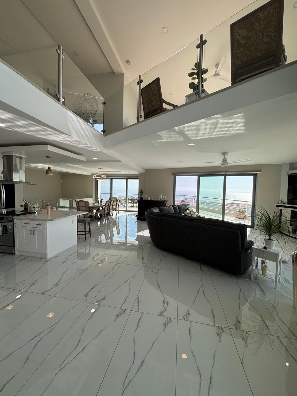 Lujosa Casa en Venta con Increíble Vista al Mar, Ensenada, B.C.