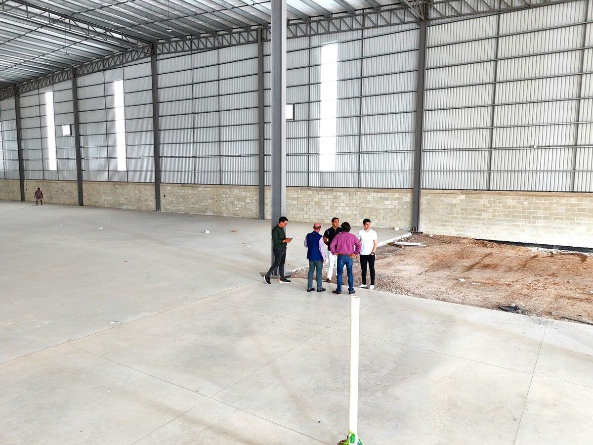 5 de 14: INTERIOR NAVE 8,000 m2