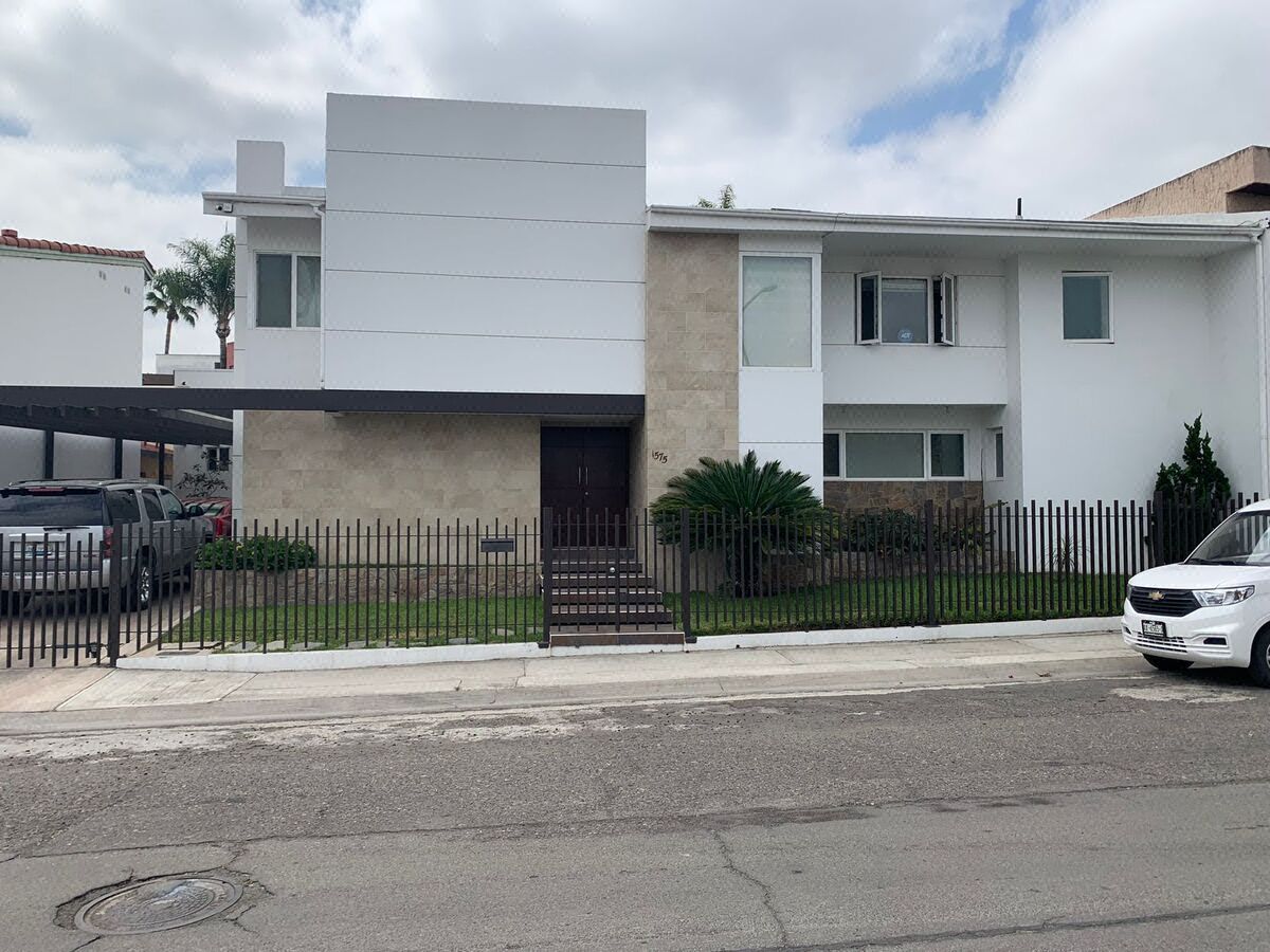 Se Vende Casa en Lomas Agua Caliente – Primera Sección