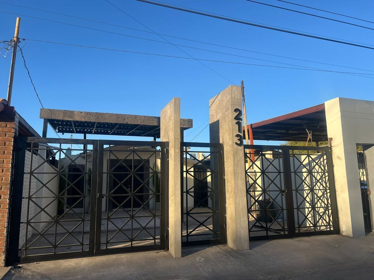 8 of 11: facha entrada