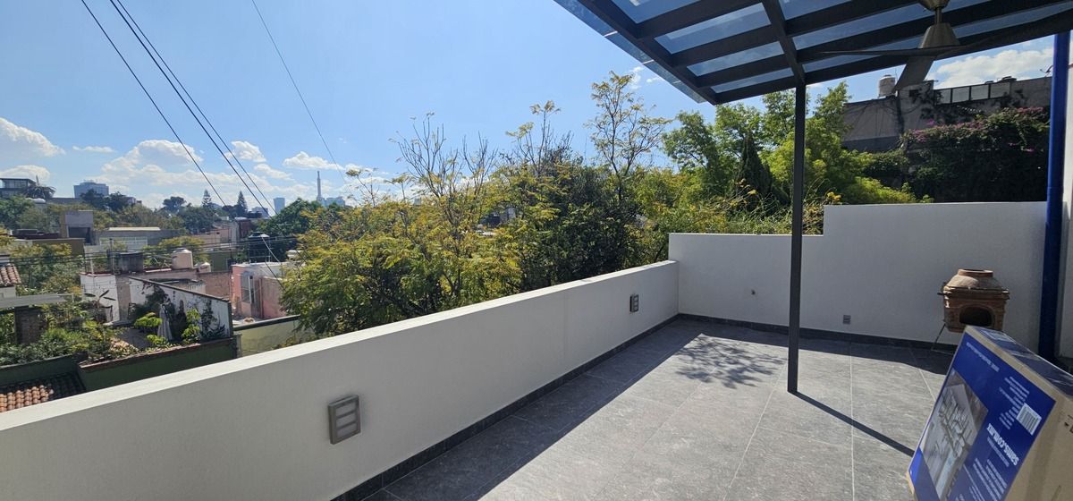 25 de 33: Roof comun