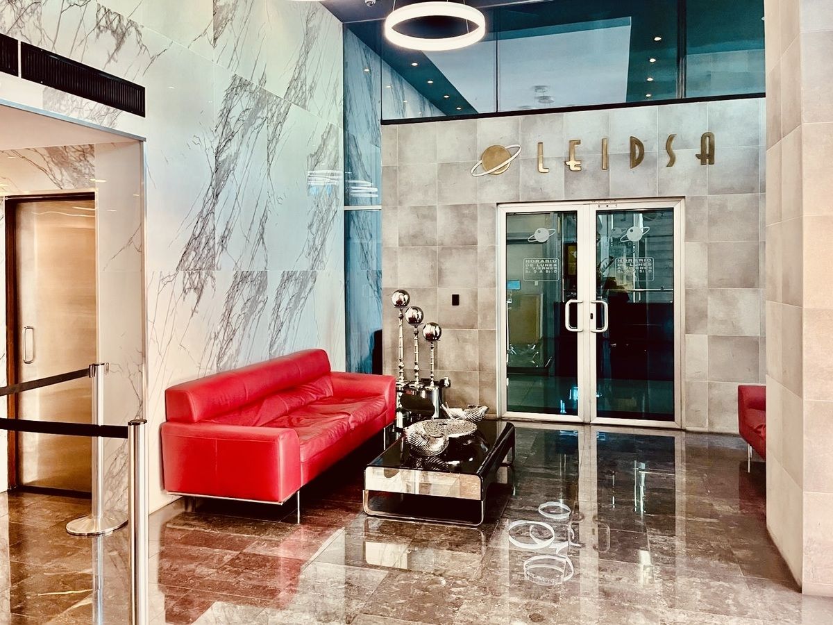 1 de 25: Lobby