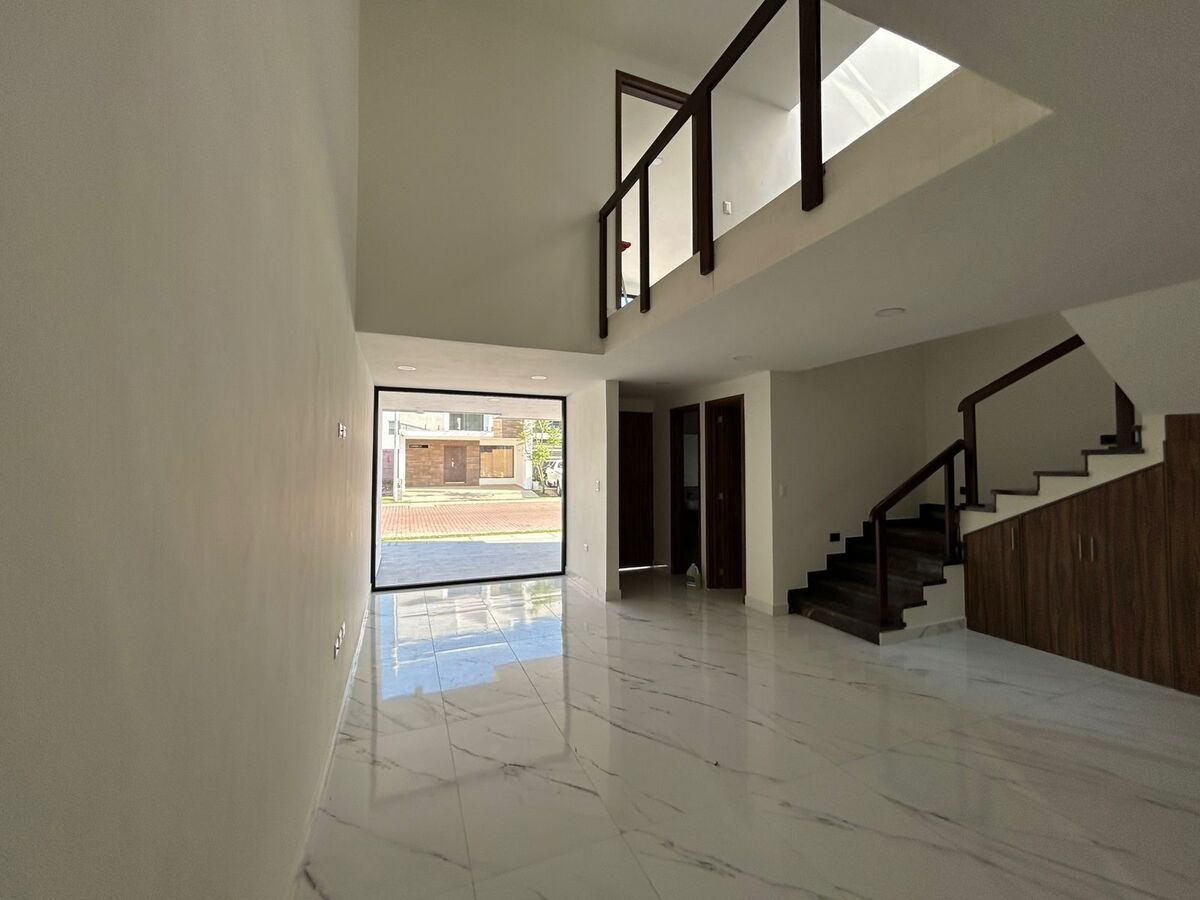 7 de 35: HERMOSA DOBLE ALTURA