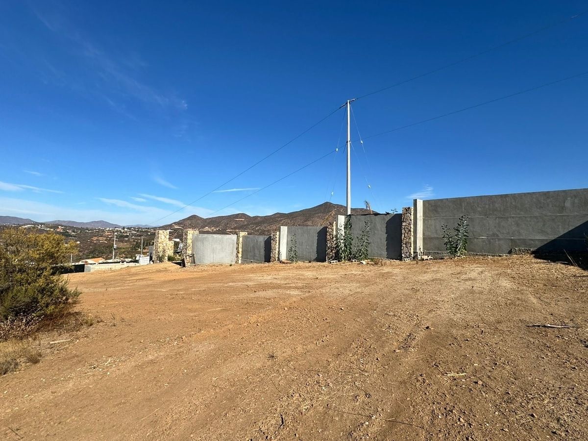 12 de 16: Barda desde el interior